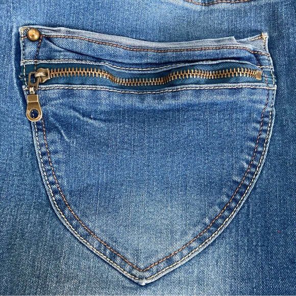 Pennington Size 28 Blue Capris Slightly Curvy Fit Inseam 21 - Picture 5 of 8